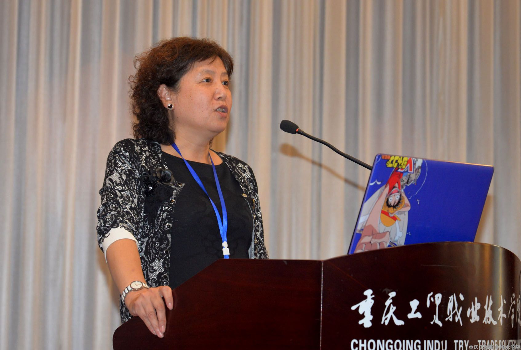 国家级鞋类专业教学资源库第三次工作会议在我院举行