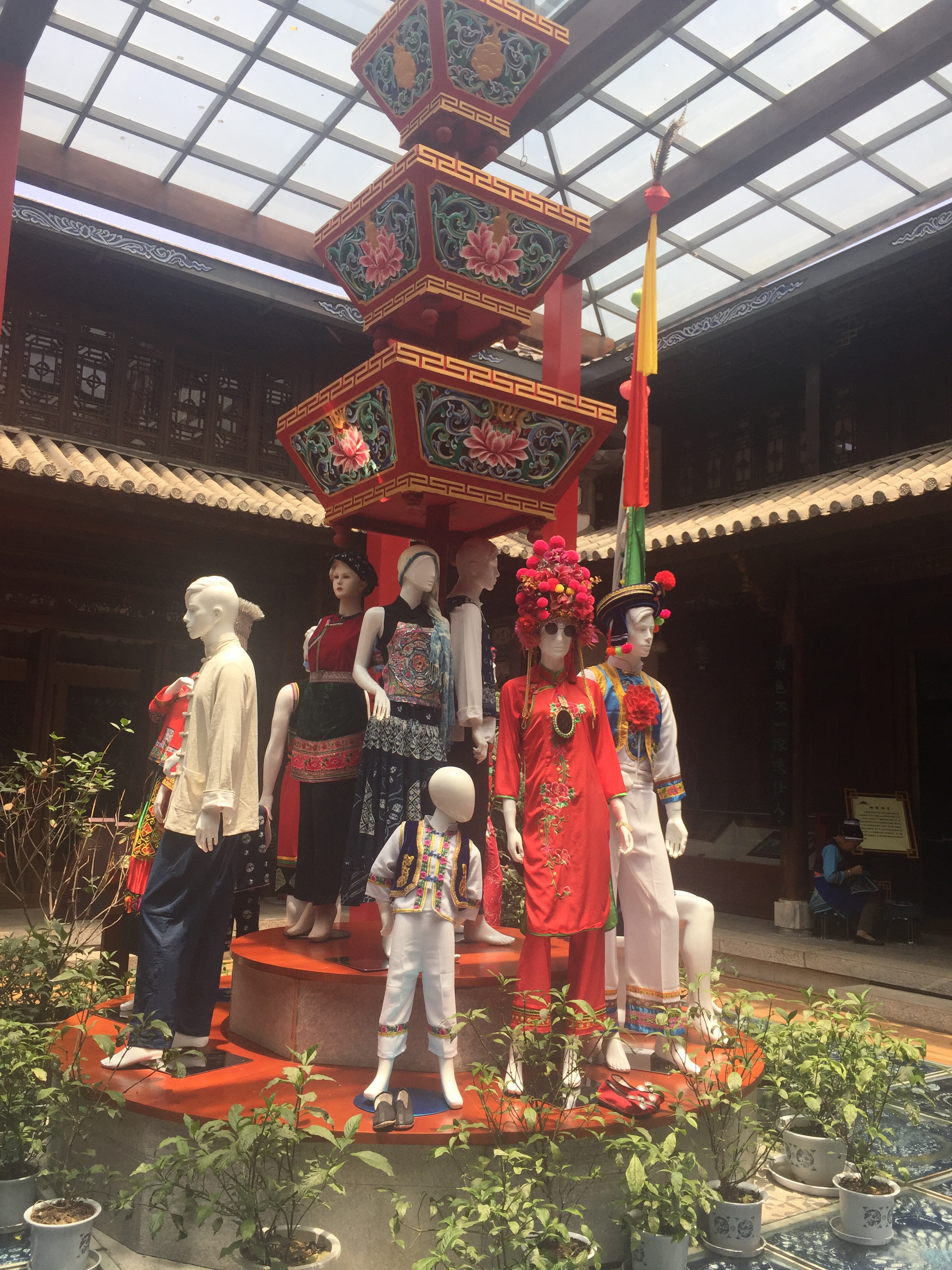我系2015级服装设计专业学生赴云南采风