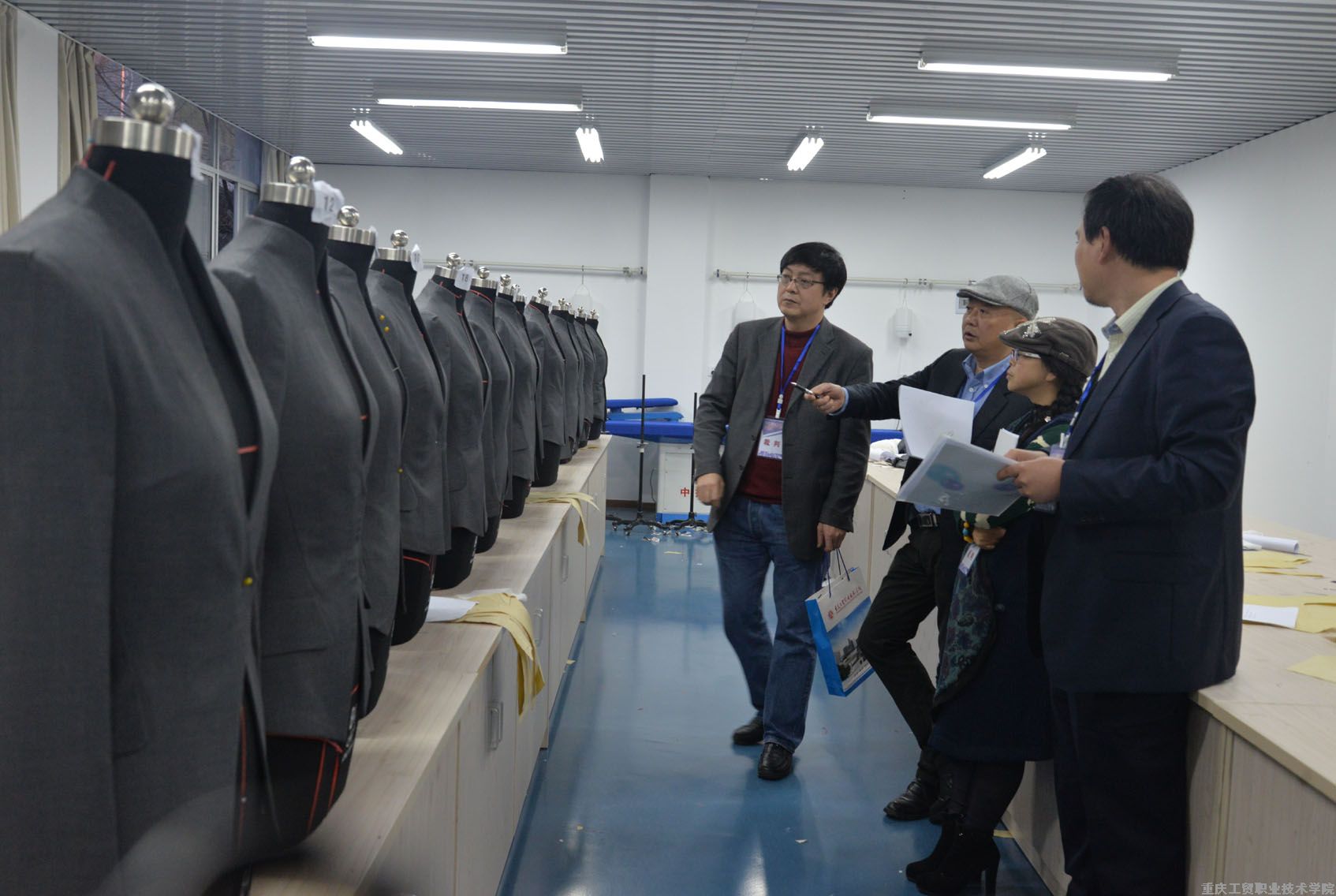 2016年国赛（高职组）“服装设计与工艺”重庆赛区选拔赛在我院举行